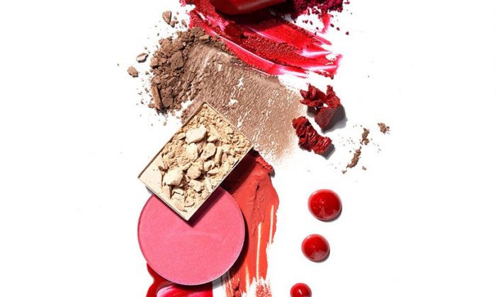 Makyaj çantanız tehlike saçıyor olabilir! Hangi ürünler ne zaman atılmalı?